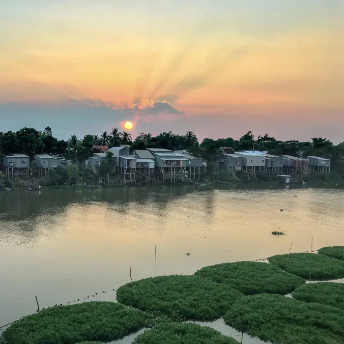Những hình ảnh bình yên, tuyệt đẹp ở vùng biên giới Tây Nam đầy nắng - Báo  Người Lao Động