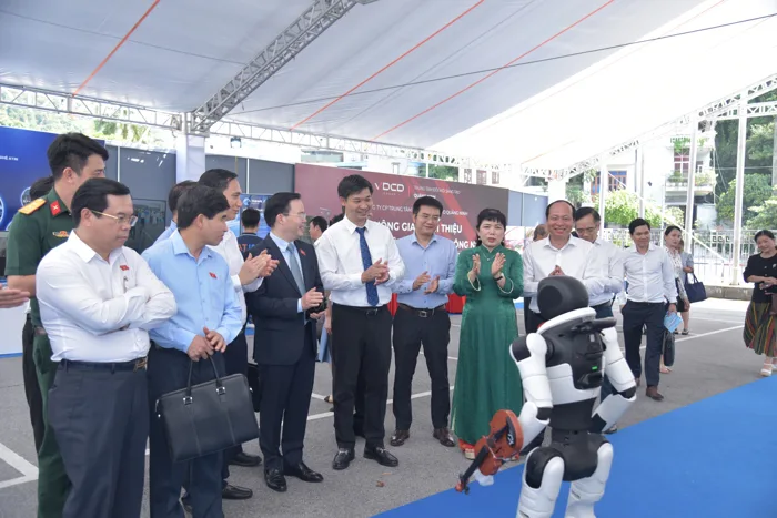 Từ dữ liệu số đến 'đô thị bọt biển': Quảng Ninh tìm cách thích ứng biến đổi  khí hậu