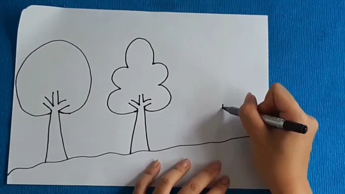 Tạo hình: Vẽ và tô màu cây xanh